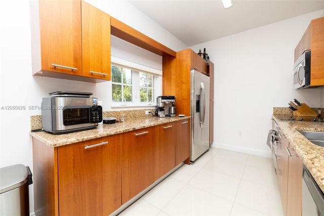 18451 NE 27th Place, Aventura, FL 33160