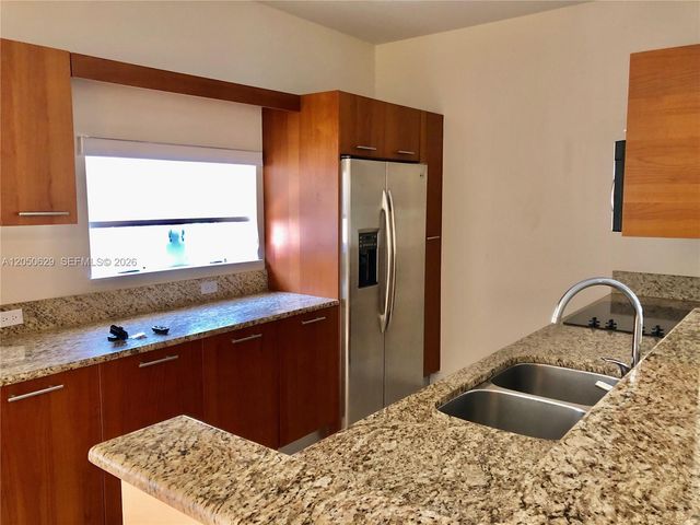 18451 NE 27th Place, Aventura, FL 33160
