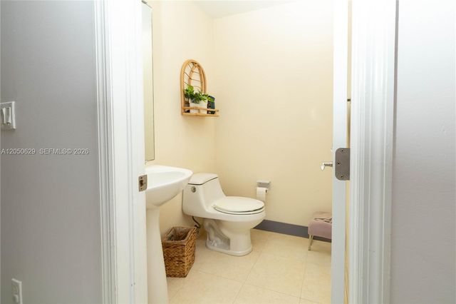 18451 NE 27th Place, Aventura, FL 33160