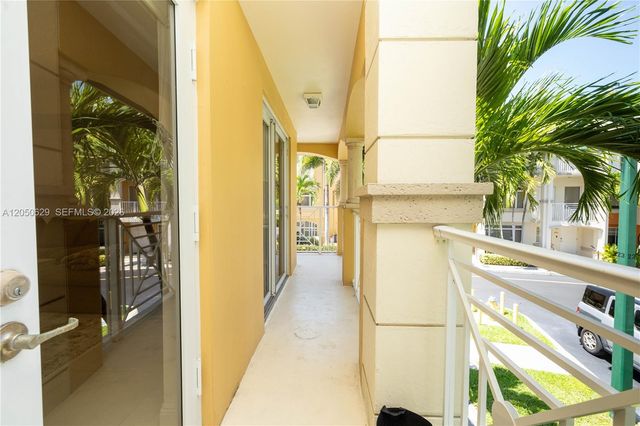18451 NE 27th Place, Aventura, FL 33160