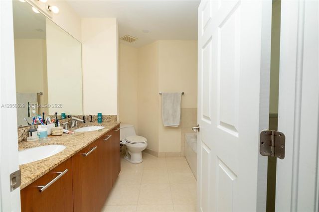 18451 NE 27th Place, Aventura, FL 33160