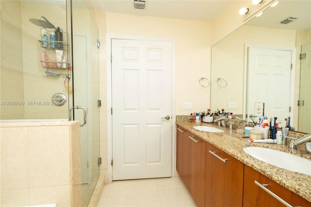 18451 NE 27th Place, Aventura, FL 33160