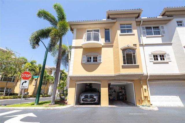18451 NE 27th Place, Aventura, FL 33160
