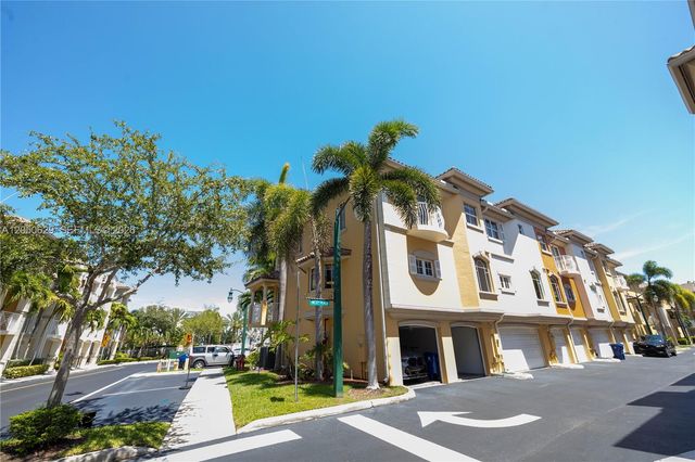 18451 NE 27th Place, Aventura, FL 33160