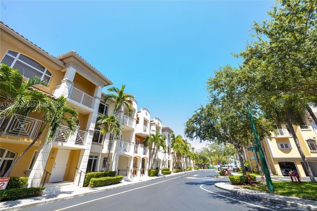 18451 NE 27th Place, Aventura, FL 33160