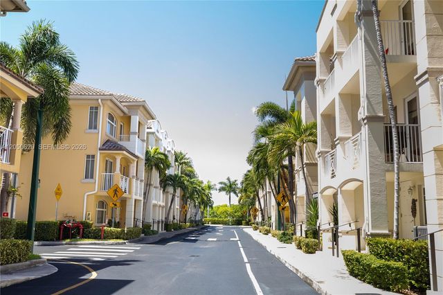 18451 NE 27th Place, Aventura, FL 33160