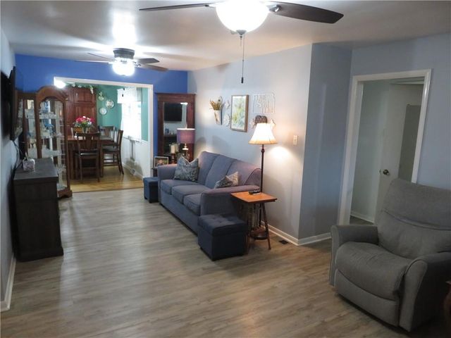 2207 NW Polk Street, Topeka, KS 66608