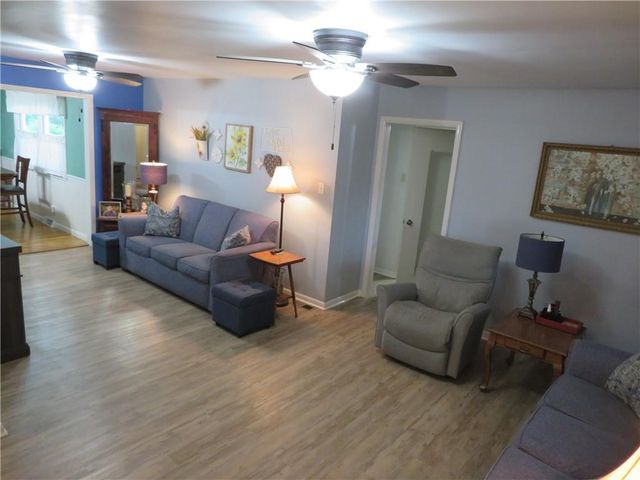 2207 NW Polk Street, Topeka, KS 66608