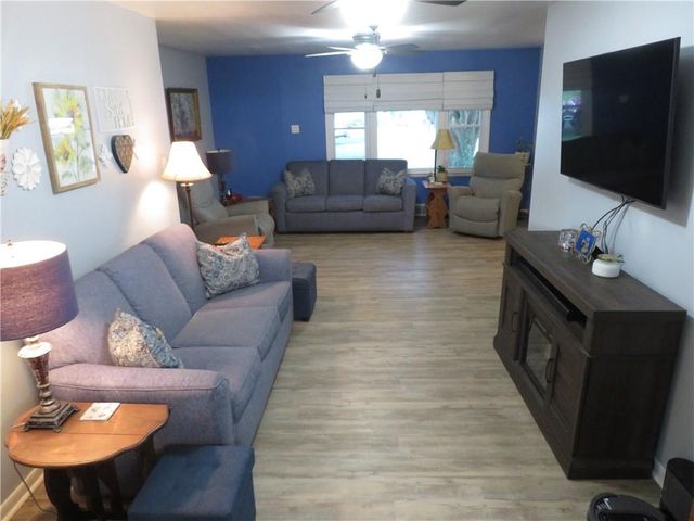 2207 NW Polk Street, Topeka, KS 66608