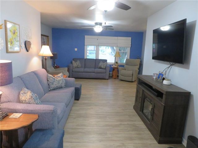 2207 NW Polk Street, Topeka, KS 66608