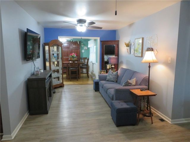 2207 NW Polk Street, Topeka, KS 66608