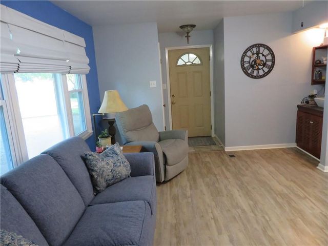 2207 NW Polk Street, Topeka, KS 66608