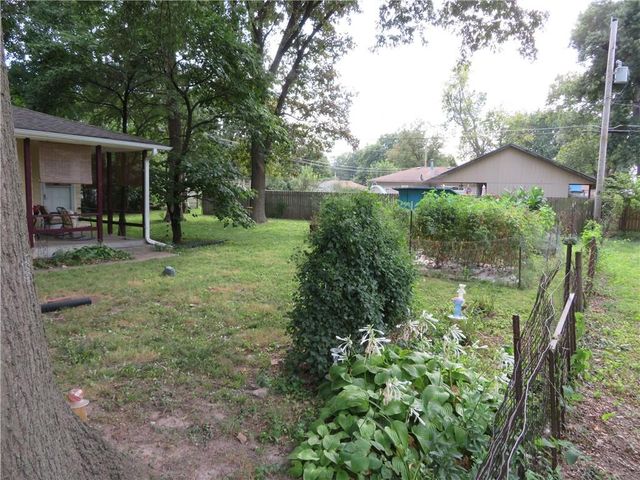 2207 NW Polk Street, Topeka, KS 66608