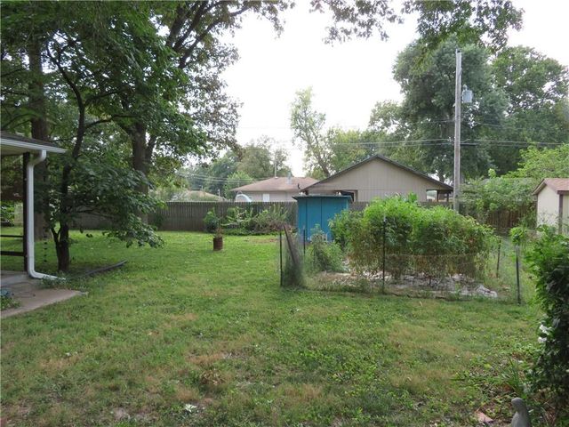 2207 NW Polk Street, Topeka, KS 66608