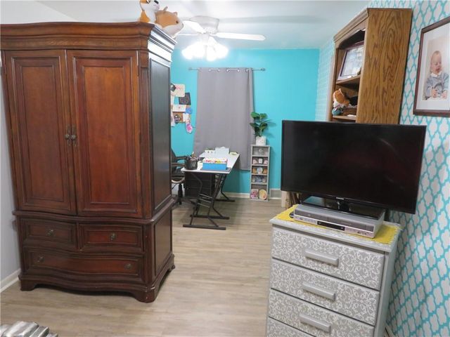 2207 NW Polk Street, Topeka, KS 66608