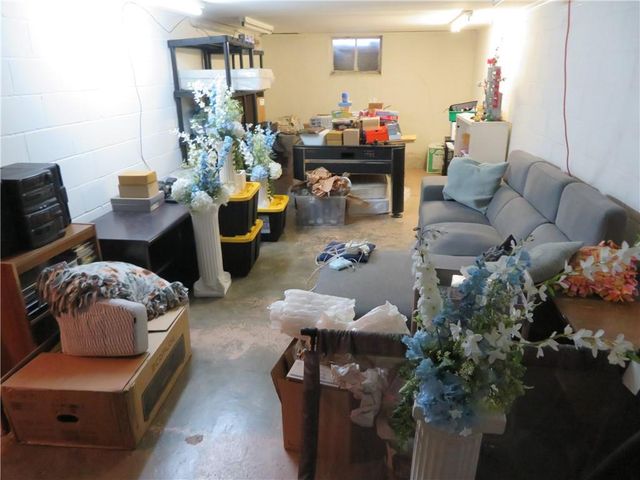 2207 NW Polk Street, Topeka, KS 66608