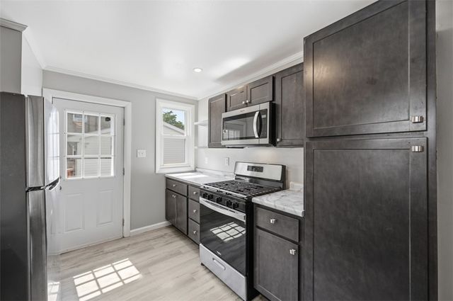 815 Maplewood Ave, Ambridge, PA 15003