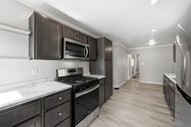815 Maplewood Ave, Ambridge, PA 15003