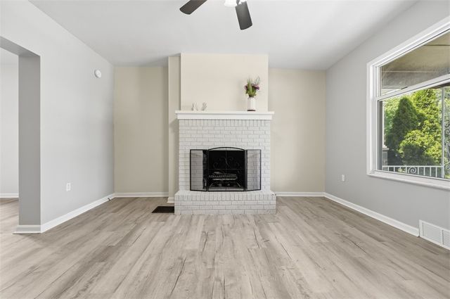 815 Maplewood Ave, Ambridge, PA 15003
