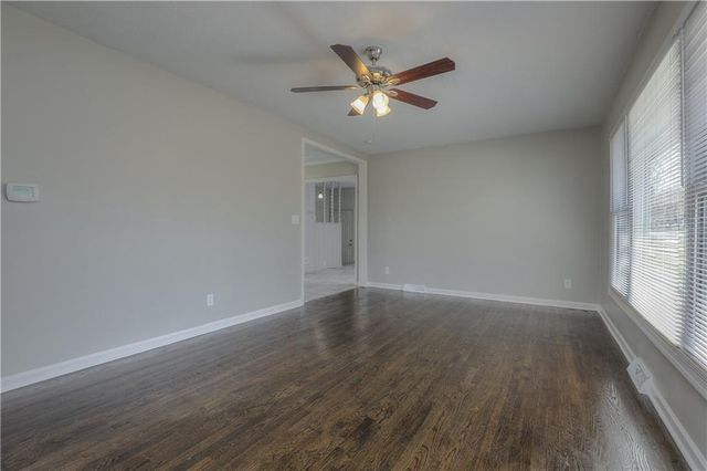 1 Walnut Street, Lee's Summit, MO 64063