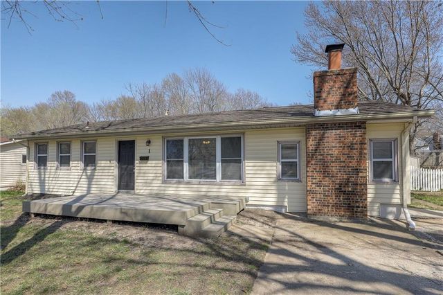1 Walnut Street, Lee's Summit, MO 64063