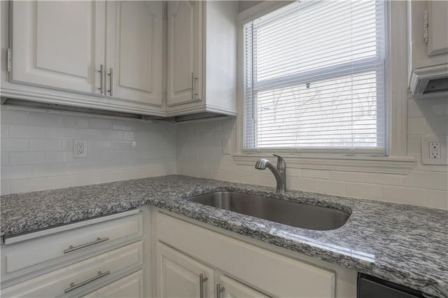 1 Walnut Street, Lee's Summit, MO 64063