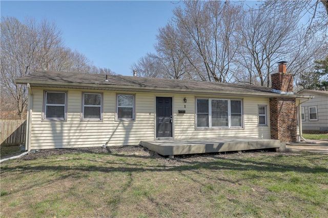 1 Walnut Street, Lee's Summit, MO 64063