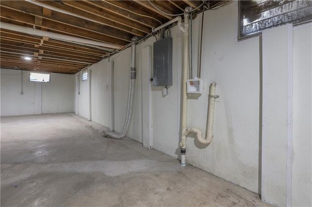 1 Walnut Street, Lee's Summit, MO 64063