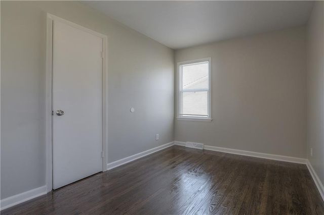 1 Walnut Street, Lee's Summit, MO 64063