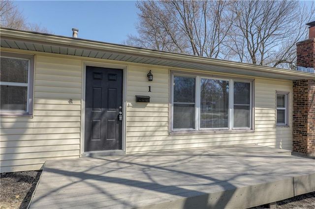 1 Walnut Street, Lee's Summit, MO 64063