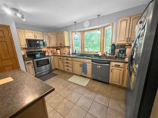 3310 Remington Road, Eau Claire, WI 54703