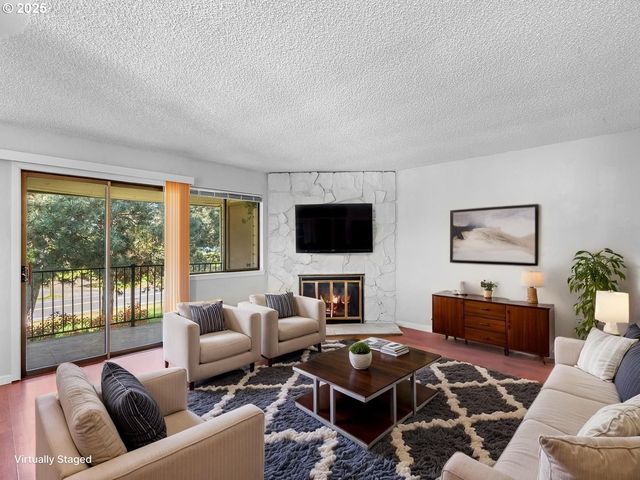 3329 Ne 162ND Ave, Portland, OR 97230