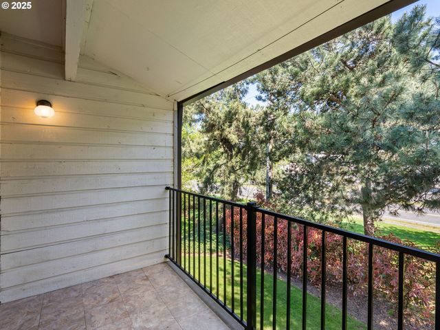 3329 Ne 162ND Ave, Portland, OR 97230