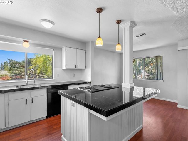 3329 Ne 162ND Ave, Portland, OR 97230