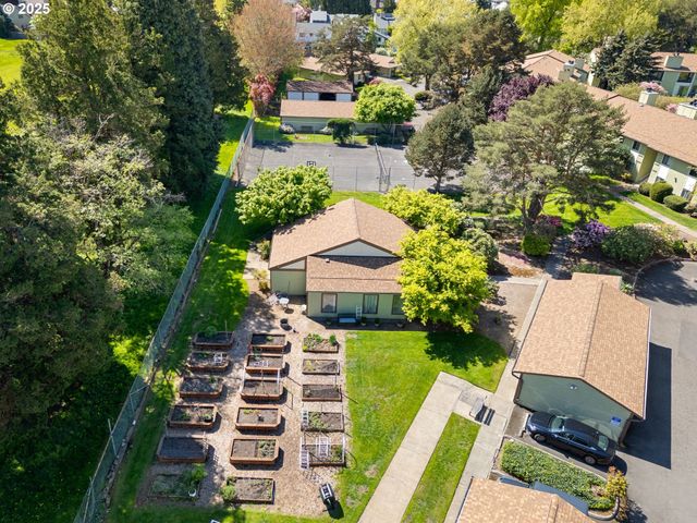 3329 Ne 162ND Ave, Portland, OR 97230