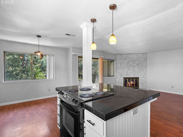 3329 Ne 162ND Ave, Portland, OR 97230