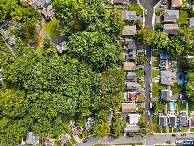 90 Byrne Street, Hackensack, NJ 07601