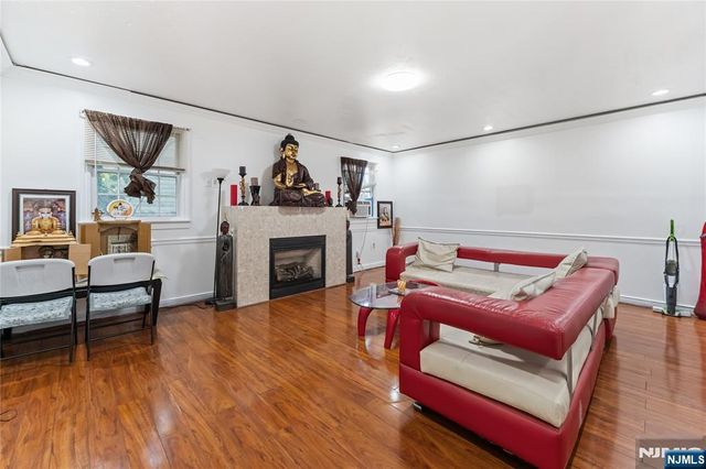 90 Byrne Street, Hackensack, NJ 07601