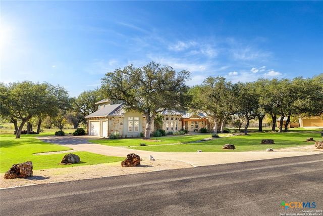 526 River Crossing Boulevard, Spring Branch, TX 78070