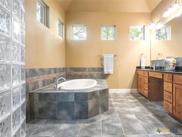 526 River Crossing Boulevard, Spring Branch, TX 78070