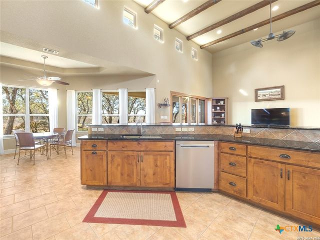 526 River Crossing Boulevard, Spring Branch, TX 78070