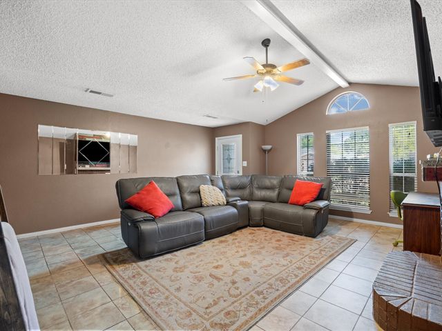 1105 Stone Creek Drive, Mansfield, TX 76063