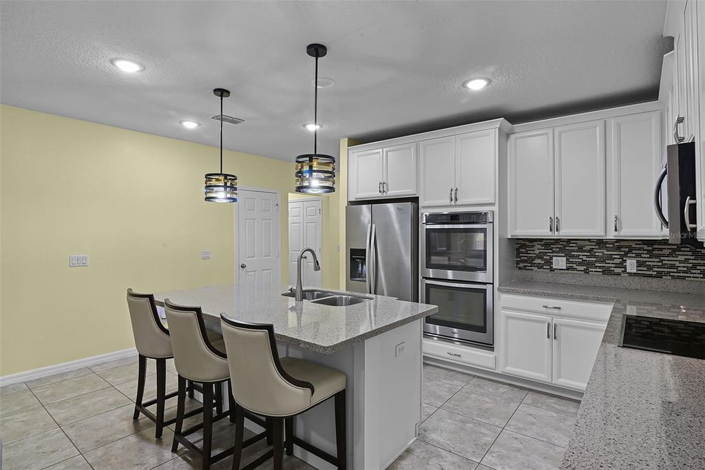 Image 13 of property listing at 4051 PRAIRIE RESERVE BOULEVARD, Orlando, FL 32824