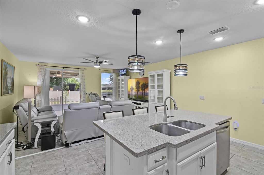 Image 14 of property listing at 4051 PRAIRIE RESERVE BOULEVARD, Orlando, FL 32824