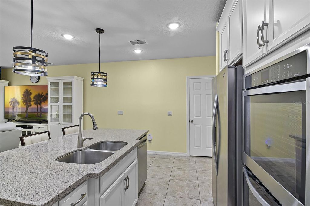 Image 16 of property listing at 4051 PRAIRIE RESERVE BOULEVARD, Orlando, FL 32824