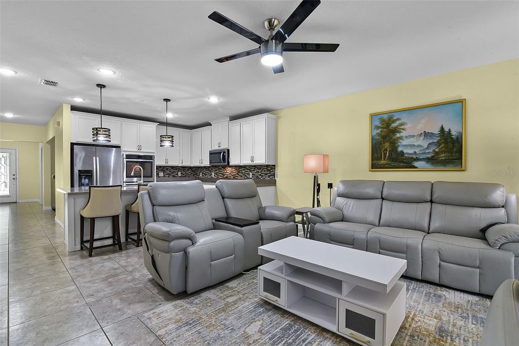 Image 20 of property listing at 4051 PRAIRIE RESERVE BOULEVARD, Orlando, FL 32824