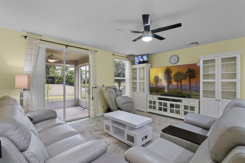 Image 21 of property listing at 4051 PRAIRIE RESERVE BOULEVARD, Orlando, FL 32824