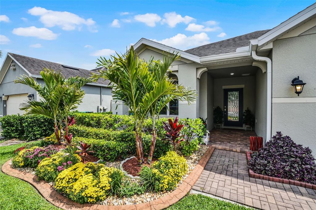 Image 4 of property listing at 4051 PRAIRIE RESERVE BOULEVARD, Orlando, FL 32824