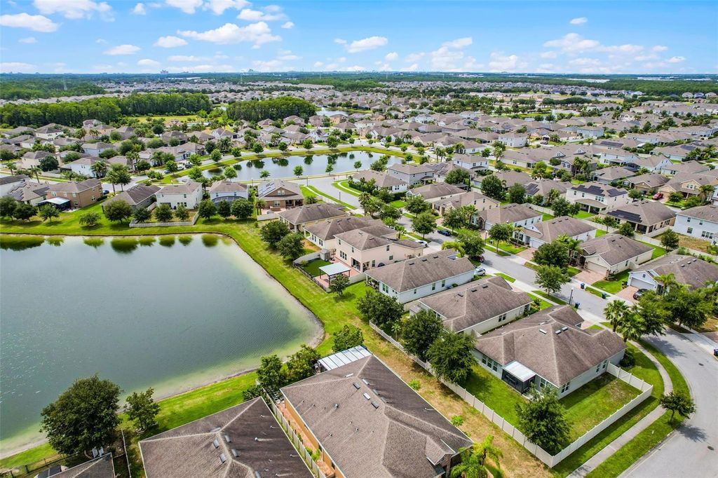 Image 44 of property listing at 4051 PRAIRIE RESERVE BOULEVARD, Orlando, FL 32824