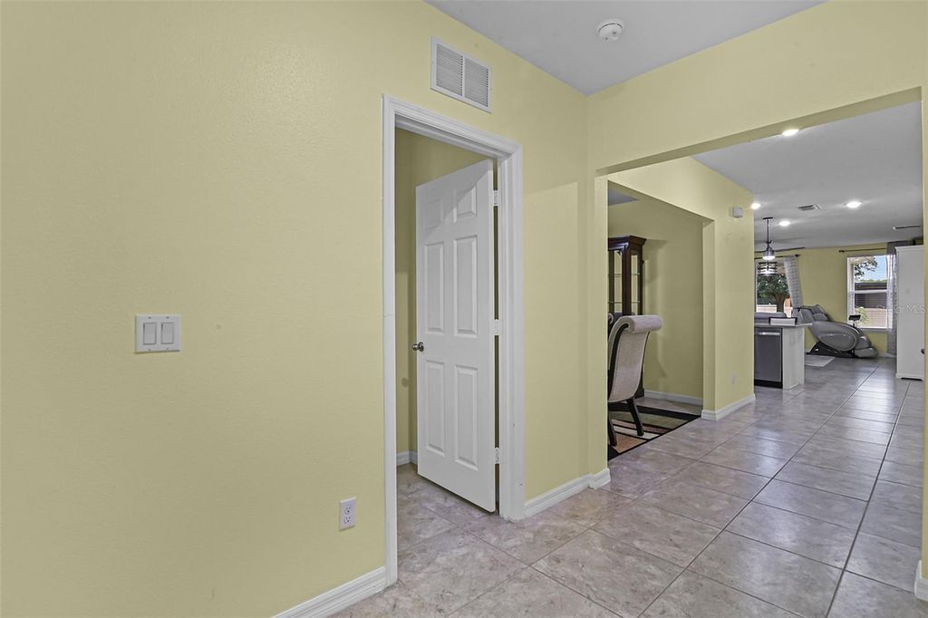 Image 7 of property listing at 4051 PRAIRIE RESERVE BOULEVARD, Orlando, FL 32824